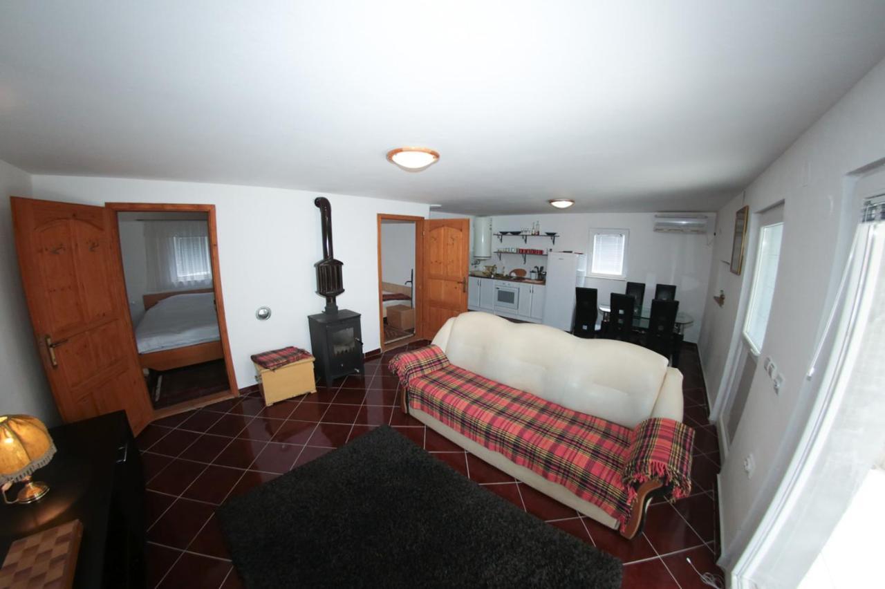 Chalets & Rooms Carda Sebesfok Bezdan Экстерьер фото