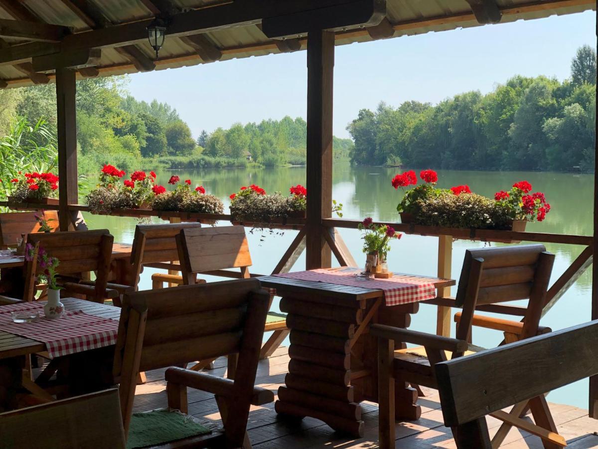 Chalets & Rooms Carda Sebesfok Bezdan Экстерьер фото